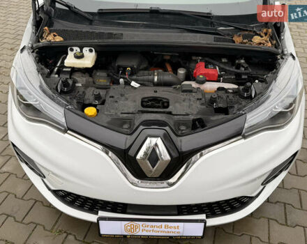 Білий Рено Зое, об'ємом двигуна 0 л та пробігом 132 тис. км за 11400 $, фото 9 на Automoto.ua