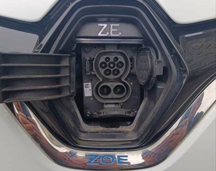 Белый Рено Зое, объемом двигателя 0 л и пробегом 82 тыс. км за 11600 $, фото 22 на Automoto.ua