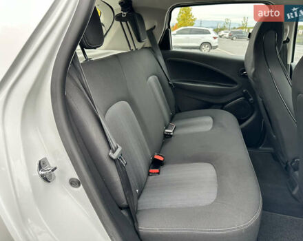 Рено Зое 2021 в Мукачеве на Automoto.ua Белый Рено Зое, объемом двигателя 0 л и пробегом 81 тыс. км за 11999 $, фото 46 на Automoto.ua