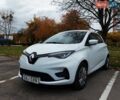 Белый Рено Зое, объемом двигателя 0 л и пробегом 73 тыс. км за 11100 $, фото 1 на Automoto.ua