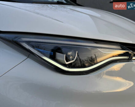 Белый Рено Зое, объемом двигателя 0 л и пробегом 29 тыс. км за 11999 $, фото 29 на Automoto.ua