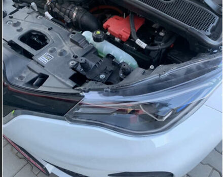 Белый Рено Зое, объемом двигателя 0 л и пробегом 81 тыс. км за 14200 $, фото 10 на Automoto.ua