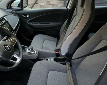 Белый Рено Зое, объемом двигателя 0 л и пробегом 16 тыс. км за 12999 $, фото 27 на Automoto.ua