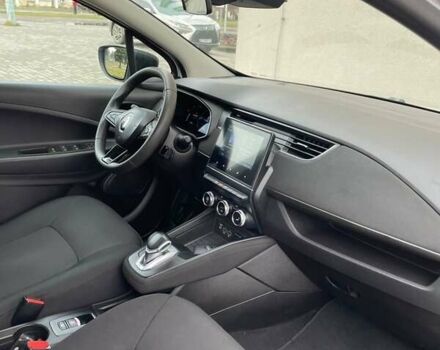 Белый Рено Зое, объемом двигателя 0 л и пробегом 58 тыс. км за 11996 $, фото 27 на Automoto.ua