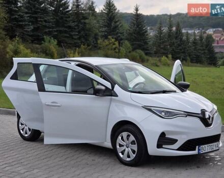 Белый Рено Зое, объемом двигателя 0 л и пробегом 150 тыс. км за 11800 $, фото 11 на Automoto.ua