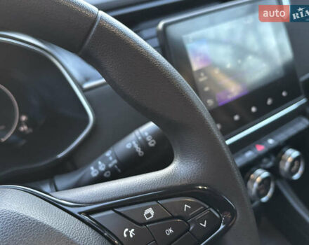 Белый Рено Зое, объемом двигателя 0 л и пробегом 29 тыс. км за 11999 $, фото 17 на Automoto.ua