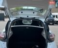 Белый Рено Зое, объемом двигателя 0 л и пробегом 74 тыс. км за 11200 $, фото 7 на Automoto.ua