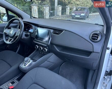 Білий Рено Зое, об'ємом двигуна 0 л та пробігом 80 тис. км за 13200 $, фото 38 на Automoto.ua