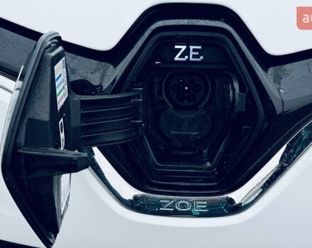 Білий Рено Зое, об'ємом двигуна 0 л та пробігом 59 тис. км за 12800 $, фото 29 на Automoto.ua