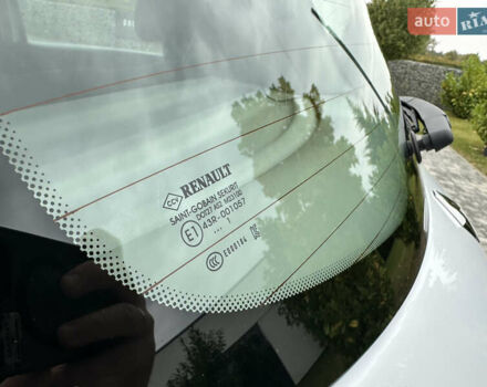 Рено Зое 2021 в Мукачеве на Automoto.ua Белый Рено Зое, объемом двигателя 0 л и пробегом 81 тыс. км за 11999 $, фото 52 на Automoto.ua