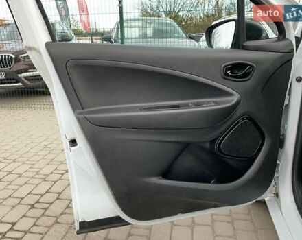 Рено Зое 2021 у Бердичеве на Automoto.ua Білий Рено Зое, об'ємом двигуна 0 л та пробігом 90 тис. км за 12999 $, фото 22 на Automoto.ua