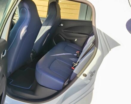 Білий Рено Зое, об'ємом двигуна 0 л та пробігом 14 тис. км за 4500 $, фото 12 на Automoto.ua