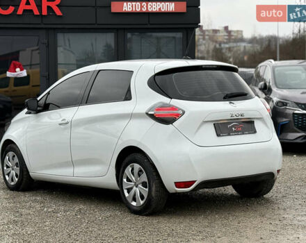 Белый Рено Зое, объемом двигателя 0 л и пробегом 85 тыс. км за 10999 $, фото 15 на Automoto.ua