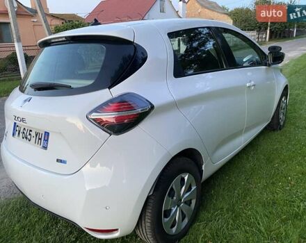 Белый Рено Зое, объемом двигателя 0 л и пробегом 86 тыс. км за 11506 $, фото 7 на Automoto.ua