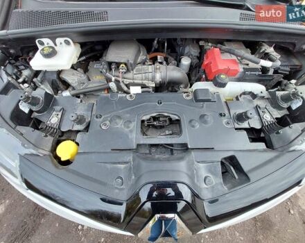 Белый Рено Зое, объемом двигателя 0 л и пробегом 73 тыс. км за 11100 $, фото 21 на Automoto.ua