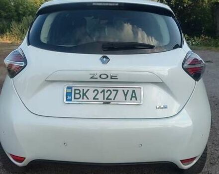 Белый Рено Зое, объемом двигателя 0 л и пробегом 72 тыс. км за 11500 $, фото 13 на Automoto.ua