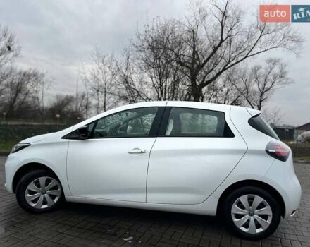 Белый Рено Зое, объемом двигателя 0 л и пробегом 123 тыс. км за 10999 $, фото 8 на Automoto.ua