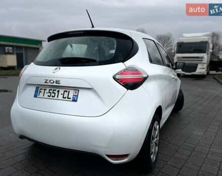 Белый Рено Зое, объемом двигателя 0 л и пробегом 123 тыс. км за 10999 $, фото 13 на Automoto.ua