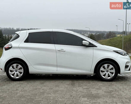 Белый Рено Зое, объемом двигателя 0 л и пробегом 49 тыс. км за 12900 $, фото 8 на Automoto.ua