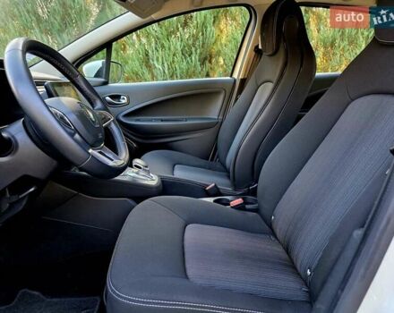 Белый Рено Зое, объемом двигателя 0 л и пробегом 57 тыс. км за 12700 $, фото 16 на Automoto.ua