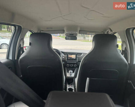 Белый Рено Зое, объемом двигателя 0 л и пробегом 38 тыс. км за 11900 $, фото 11 на Automoto.ua