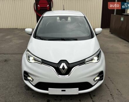 Белый Рено Зое, объемом двигателя 0 л и пробегом 107 тыс. км за 11900 $, фото 2 на Automoto.ua