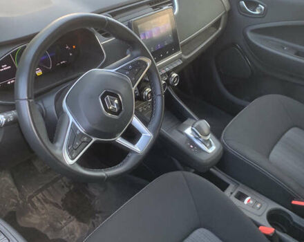 Білий Рено Зое, об'ємом двигуна 0 л та пробігом 29 тис. км за 12400 $, фото 3 на Automoto.ua