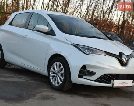 Белый Рено Зое, объемом двигателя 0 л и пробегом 50 тыс. км за 13999 $, фото 4 на Automoto.ua