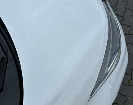 Белый Рено Зое, объемом двигателя 0 л и пробегом 95 тыс. км за 11650 $, фото 36 на Automoto.ua