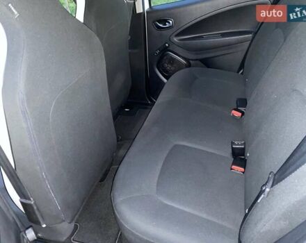Белый Рено Зое, объемом двигателя 0 л и пробегом 86 тыс. км за 11506 $, фото 13 на Automoto.ua