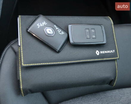 Белый Рено Зое, объемом двигателя 0 л и пробегом 50 тыс. км за 13999 $, фото 43 на Automoto.ua