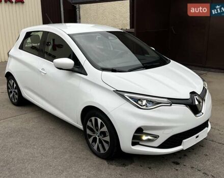Белый Рено Зое, объемом двигателя 0 л и пробегом 107 тыс. км за 11900 $, фото 1 на Automoto.ua