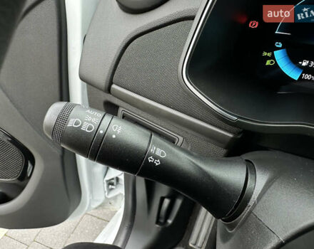 Рено Зое 2021 в Мукачеве на Automoto.ua Белый Рено Зое, объемом двигателя 0 л и пробегом 81 тыс. км за 11999 $, фото 63 на Automoto.ua