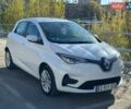 Белый Рено Зое, объемом двигателя 0 л и пробегом 58 тыс. км за 12800 $, фото 1 на Automoto.ua