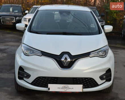 Белый Рено Зое, объемом двигателя 0 л и пробегом 50 тыс. км за 13999 $, фото 2 на Automoto.ua