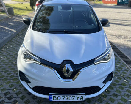 Белый Рено Зое, объемом двигателя 0 л и пробегом 86 тыс. км за 11800 $, фото 4 на Automoto.ua