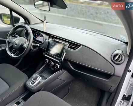 Рено Зое 2021 в Мукачеве на Automoto.ua Белый Рено Зое, объемом двигателя 0 л и пробегом 81 тыс. км за 11999 $, фото 38 на Automoto.ua