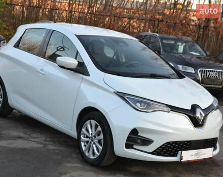 Белый Рено Зое, объемом двигателя 0 л и пробегом 50 тыс. км за 13999 $, фото 3 на Automoto.ua