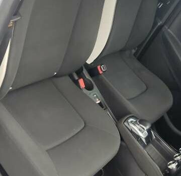 Белый Рено Зое, объемом двигателя 0 л и пробегом 76 тыс. км за 11000 $, фото 13 на Automoto.ua