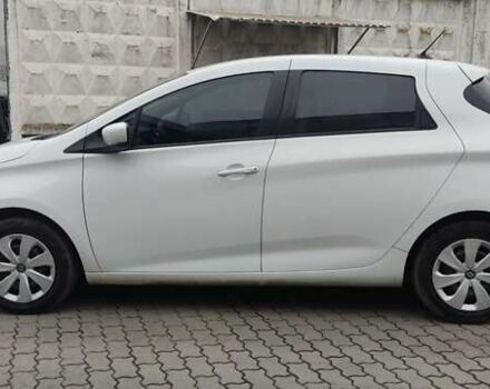 Белый Рено Зое, объемом двигателя 0 л и пробегом 76 тыс. км за 11000 $, фото 7 на Automoto.ua