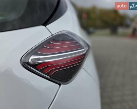 Белый Рено Зое, объемом двигателя 0 л и пробегом 151 тыс. км за 11000 $, фото 11 на Automoto.ua