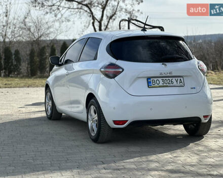 Белый Рено Зое, объемом двигателя 0 л и пробегом 25 тыс. км за 12300 $, фото 14 на Automoto.ua