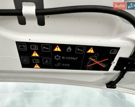 Рено Зое 2021 в Мукачеве на Automoto.ua Белый Рено Зое, объемом двигателя 0 л и пробегом 81 тыс. км за 11999 $, фото 60 на Automoto.ua