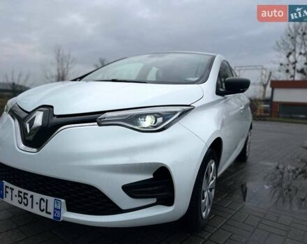 Белый Рено Зое, объемом двигателя 0 л и пробегом 123 тыс. км за 10999 $, фото 2 на Automoto.ua