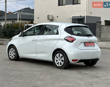 Белый Рено Зое, объемом двигателя 0 л и пробегом 106 тыс. км за 11400 $, фото 10 на Automoto.ua