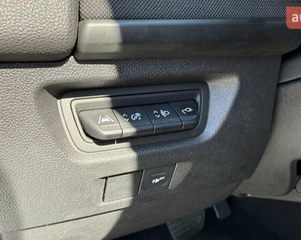 Белый Рено Зое, объемом двигателя 0 л и пробегом 58 тыс. км за 12500 $, фото 20 на Automoto.ua