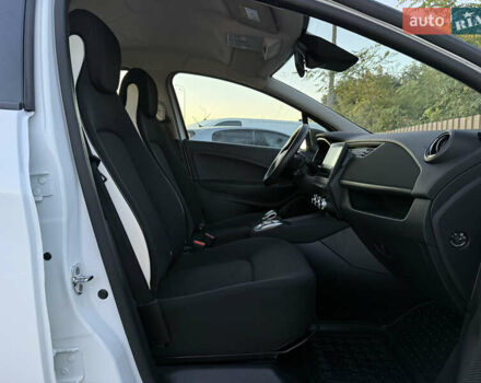 Білий Рено Зое, об'ємом двигуна 0 л та пробігом 179 тис. км за 11000 $, фото 11 на Automoto.ua