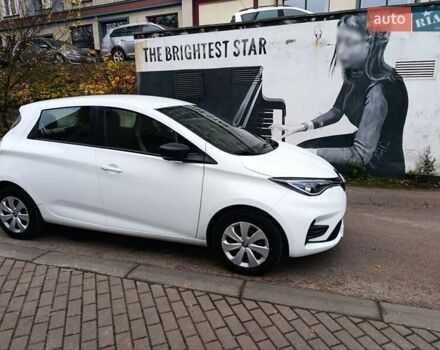 Белый Рено Зое, объемом двигателя 0 л и пробегом 82 тыс. км за 11600 $, фото 2 на Automoto.ua