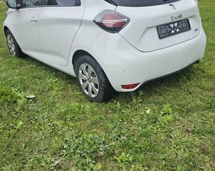 Белый Рено Зое, объемом двигателя 0 л и пробегом 51 тыс. км за 13300 $, фото 5 на Automoto.ua