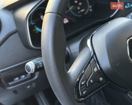 Белый Рено Зое, объемом двигателя 0 л и пробегом 29 тыс. км за 11999 $, фото 16 на Automoto.ua